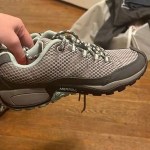 Merrel size 7 gentle worn hiking shoe